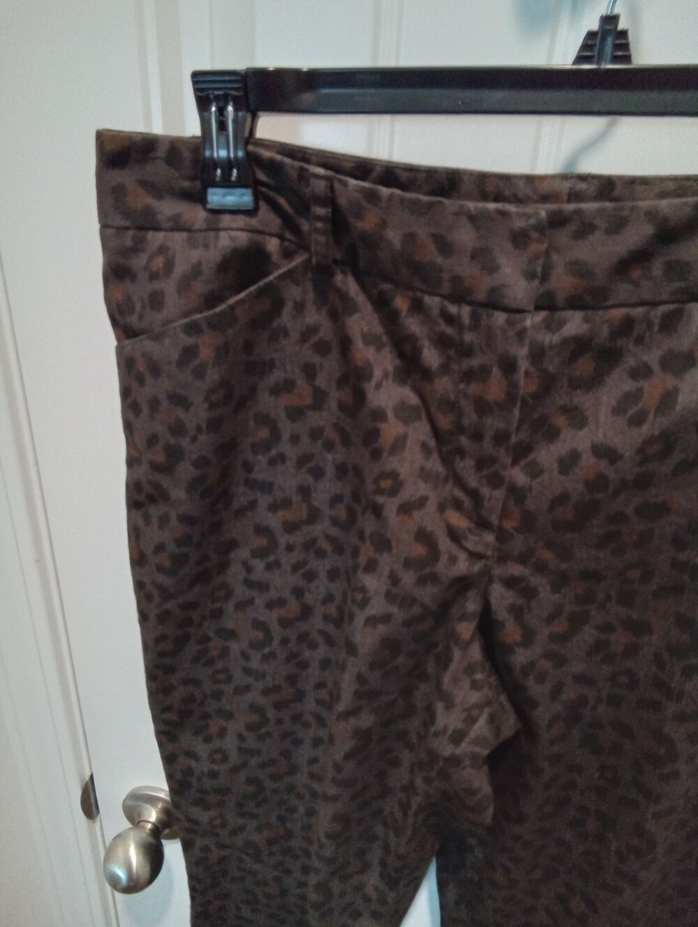 ND New Directions Plus Sz 14 Leopard Print Tapered Ankle Cropped Flat Front Pant - Picture 3 of 13
